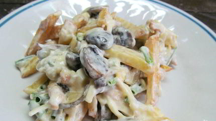 Салат с молодым картофелем и индейкой