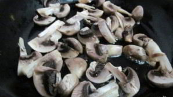 салат с молодым картофелем и индейкой