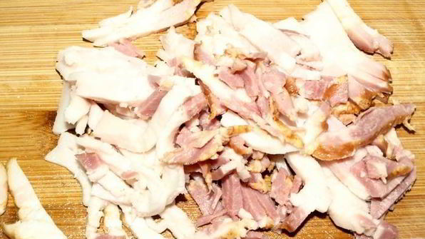 теплый картофельный салат с беконом