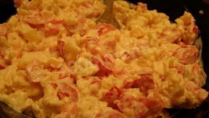 Легкий салат из цветной капусты и помидоров