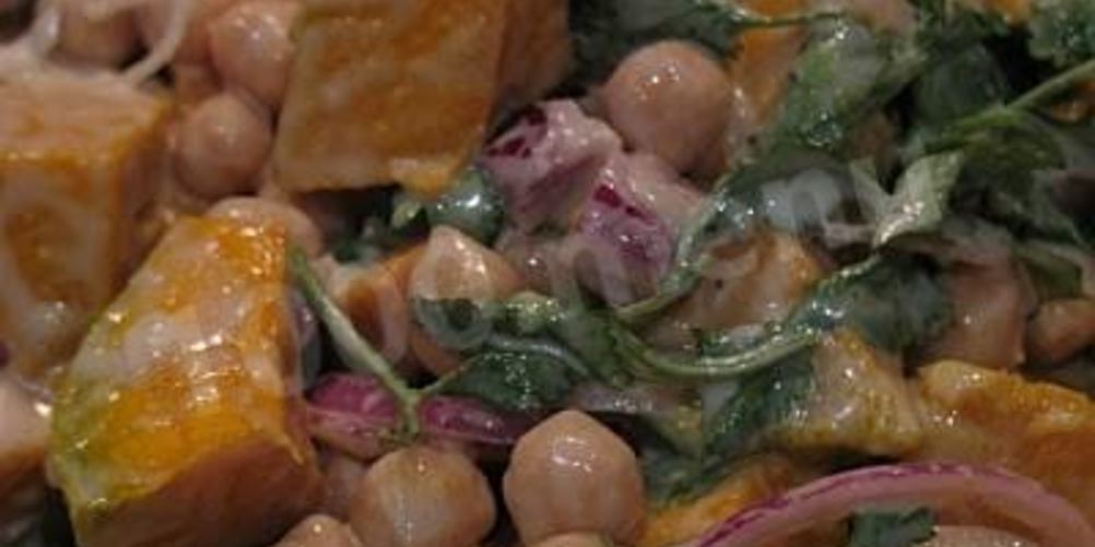 Рецепт нового вкусного салата из тыквы и нута