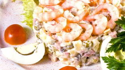 Салат Оливье с креветками