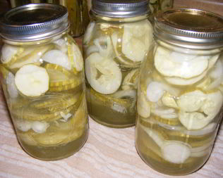 Салат из свежих огурцов на зиму