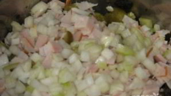 салат из жареных шампиньонов