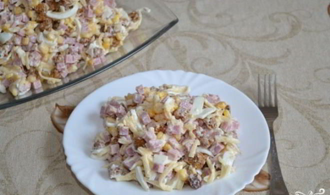 Салат к пиву с сухариками