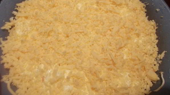 салат мимоза с копченой ставридой и яблоком