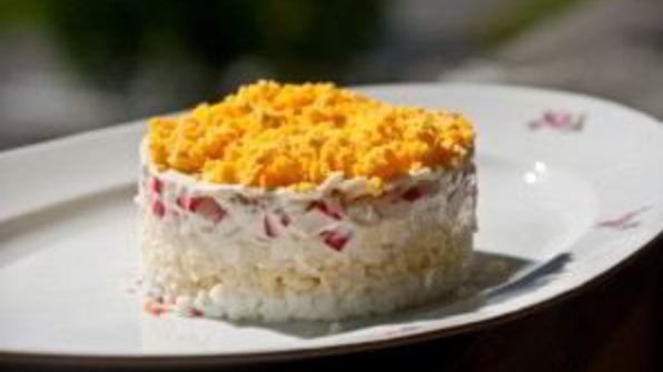 салат мимоза с крабовыми палочками