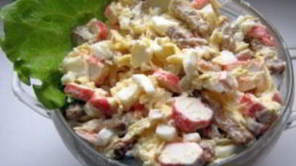 салат обалденный с сухариками