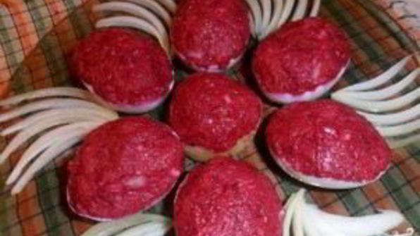 закуска селедка под шубой в яйце