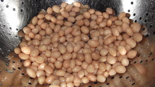 салат с фасолью и сельдью