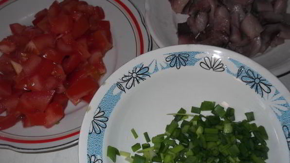 салат с фасолью и сельдью