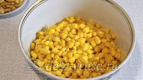 салат с капустой и арахисом