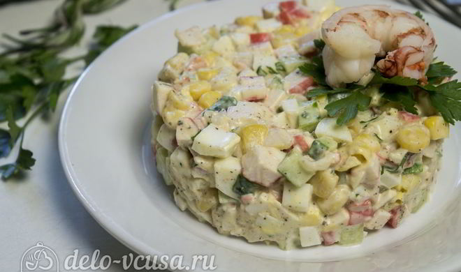 Салат с креветками и крабовыми палочками