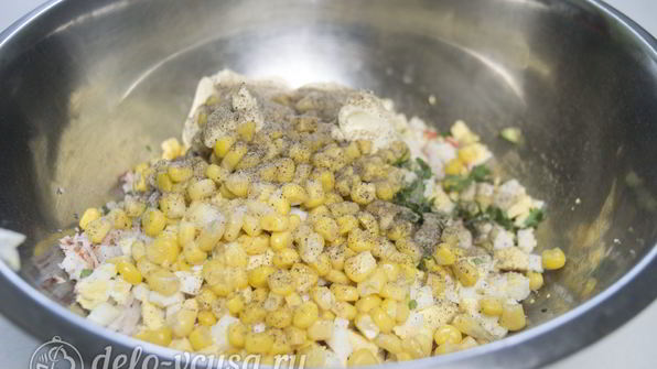 салат с креветками и крабовыми палочками