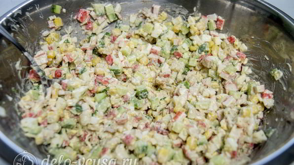 салат с креветками и крабовыми палочками