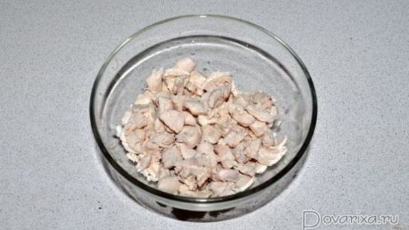 салат с курицей и маслинами