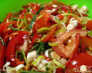 Салат с луком-порей