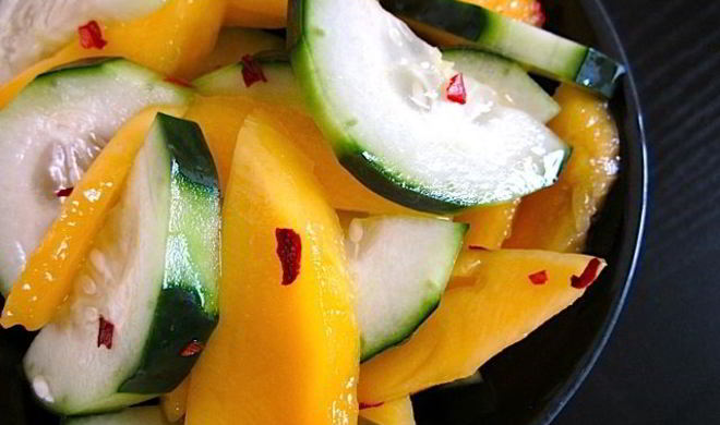 Салат с манго