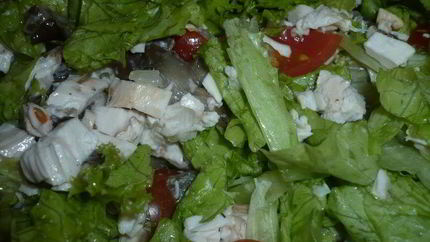 Салат с опятами и курицей