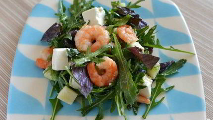 Салат с руколой и креветками