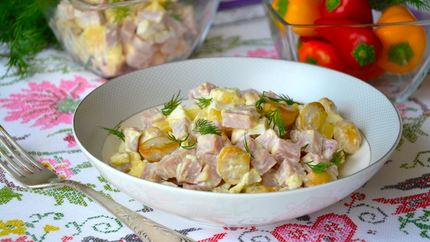 Салат с ветчиной и грибами