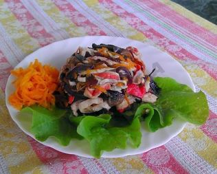 Салат с жареными крабовыми палочками