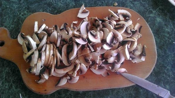 салат с жареными крабовыми палочками