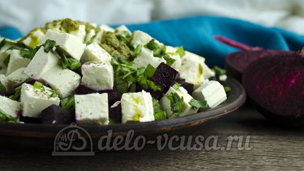 Салат свекла с сыром Фета