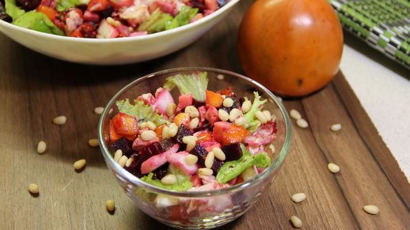 салат свекольный с хурмой