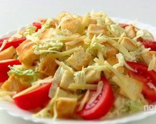 Салат Цезарь с курицей по-домашнему