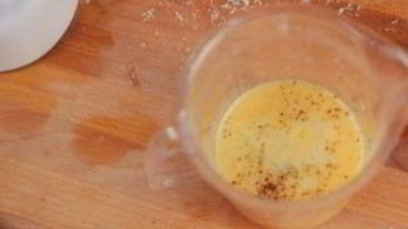 салат цезарь с соусом