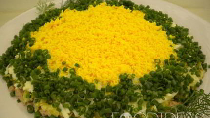 Слоеный салат с курицей