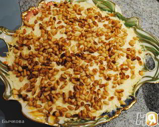 Слоеный салат с шампиньонами и курицей