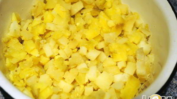 слоеный салат с шампиньонами и курицей