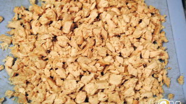 слоеный салат с шампиньонами и курицей