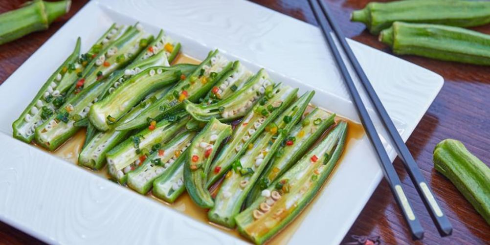 Рецепт теплого салата из свежей окры