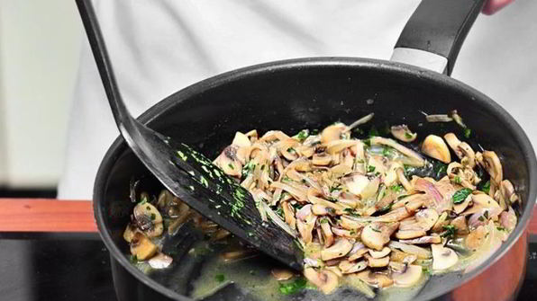 лосось с грибным винегретом