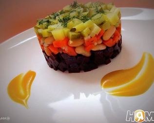 Салат винегрет под одноименным соусом