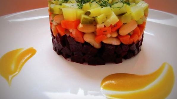 салат винегрет под одноименным соусом