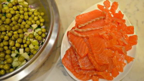 винегрет со слабосоленым лососем