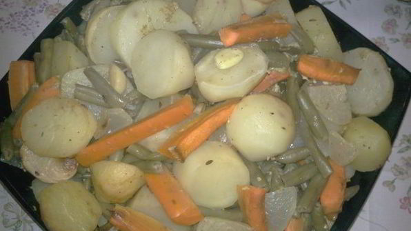 антрекот в ореховом маринаде с овощами