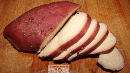 Пастрома из курицы в винном маринаде