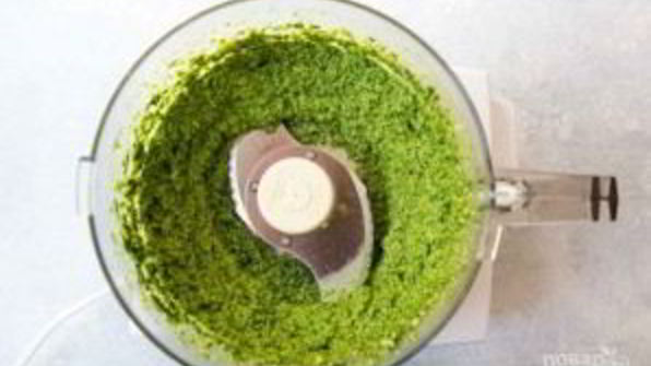 соус песто из кинзы