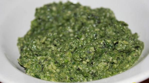 треска под соусом песто