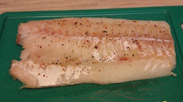 треска под соусом песто