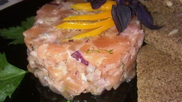 тартар из слабосоленого лосося