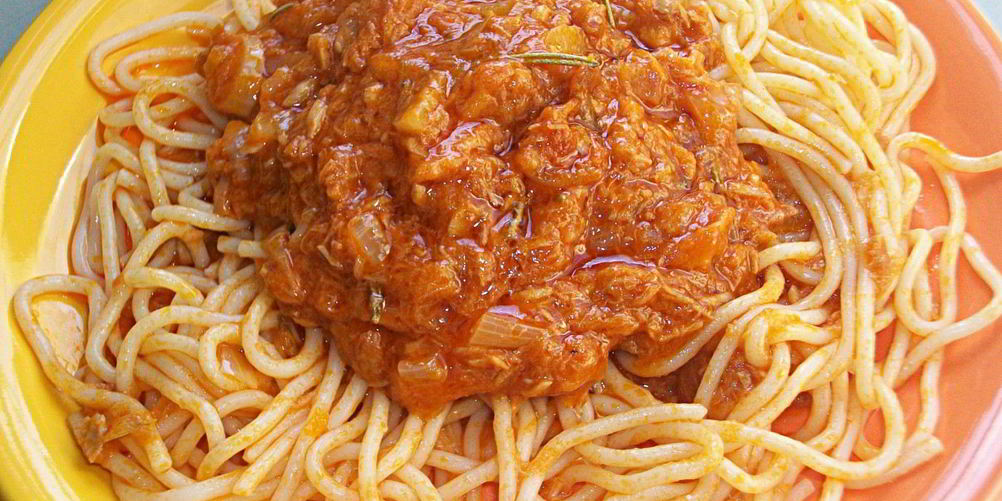 Рецепт томатного соуса с тунцом для спагетти