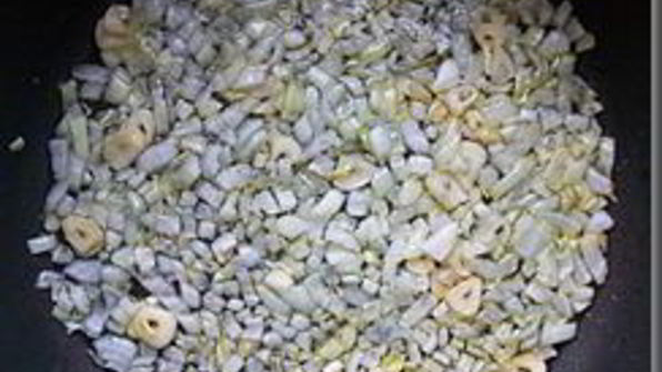 томатный соус с тунцом для спагетти