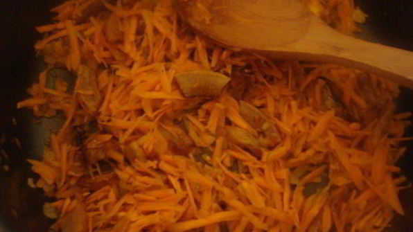 борщ с чесночными булочками