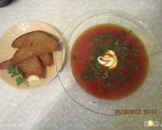 Борщ с чесночными гренками